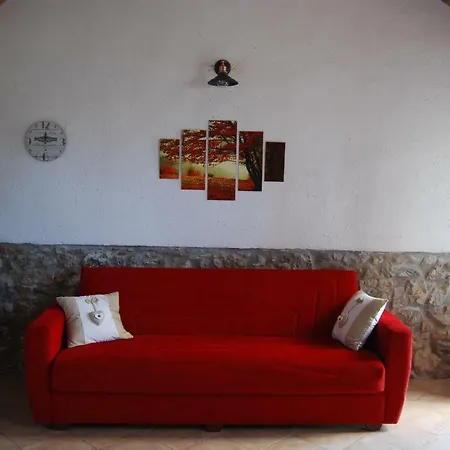 Alloggio per agriturismo Sara *