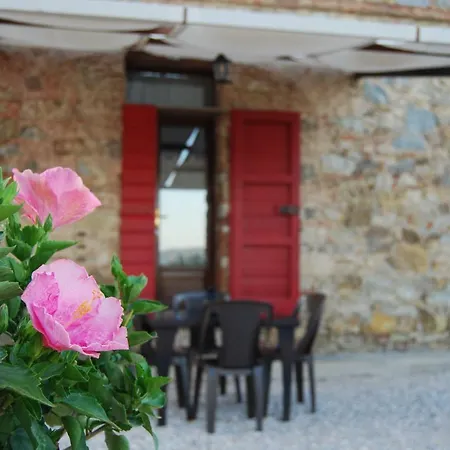 Sara Alloggio per agriturismo *